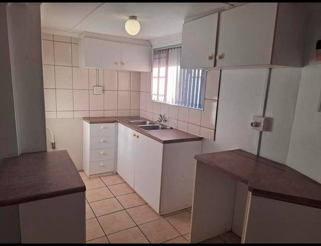1 BEDROOM PROPERTY TO RENT IN CHURCHILL ESTATE